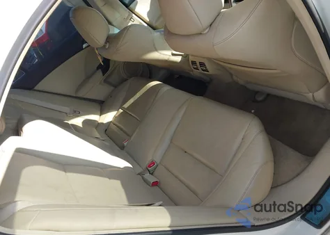 2011 Acura Tsx 2.4 z USA, uszkodzony, nr VIN JH4CU2F62BC008688